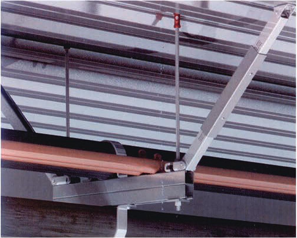 Seismic bracing on suspended pipework